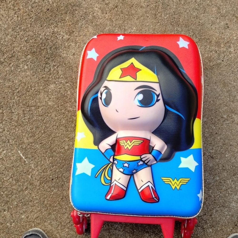 Wonder woman kids unused suitcase